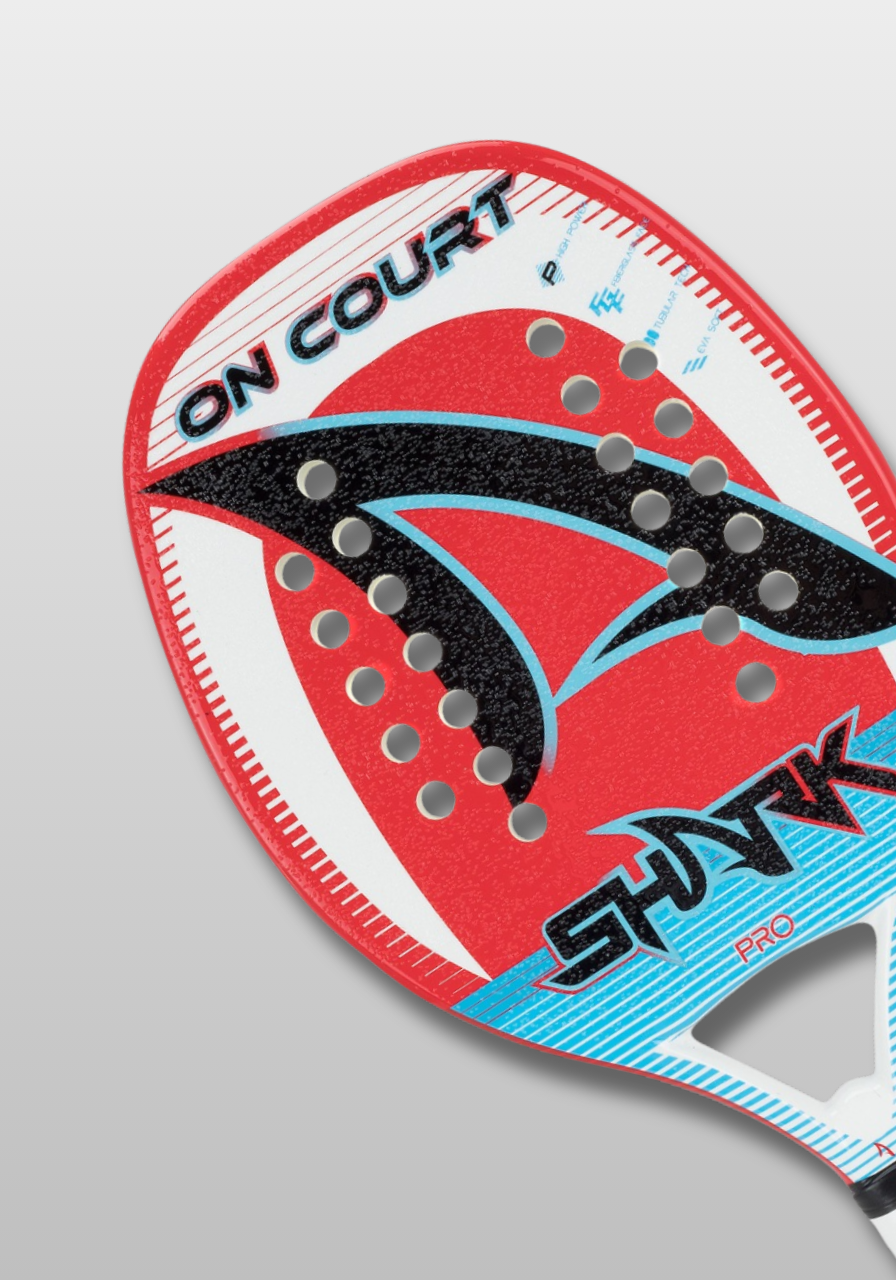 SHARK RAQUETE BT ON COURT